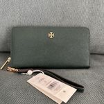 Tory Burch Emerson Zip Passport Continental Wristlet Wallet 74179 Photo 0