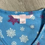 Victoria's Secret Victoria’s Secret • snowflake winter Christmas printed pajama sleep shirt Photo 9