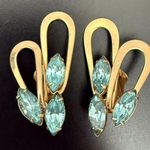 Vintage Signed NAPIER Blue Topaz Aquamarine Rhinestone Goldtone Clip On Earrings Photo 1
