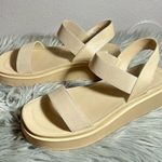 Steve Madden  Janice Woven Nubuck Platform Sandals Beige Platform Sandals Sz 10M Photo 6