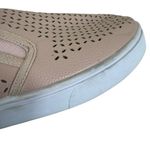 Gold Toe Beige Tan Eyelet Cutout Slip On Comfort Cushioned Platform Shoes Size 9 Photo 3