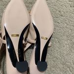 Gucci  Women's Skin Rose Horsebit & Chain Leather Pump Photo 3