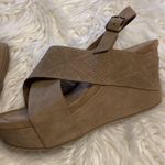 Pierre Dumas  Sandals size 10 excellent condition color tan Photo 4