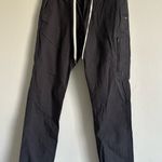 Vuori  Ripstop Cropped Pants Women’s Photo 2