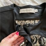 Tbags Los Angeles Vintage T-bags Los Angeles animal print snake long sleeve silky blouse, size S Photo 15