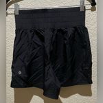 Lululemon  NWT Lightweight Super High Rise Training 4” Shorts Black Size 4 Photo 8