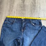 Old Navy Women's Jeans 14 Short Dark Wash
Classic Fit Photo 3