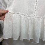 Women's white crocheted v Photo 2