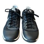 Nike  Air Versitile Womens Basketball Shoes Black White Sneakers Size 8 Photo 1