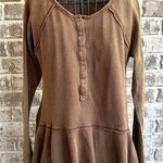 Very J Henley Waffle Knit Top Medium Brown Raglan Sleeves Snaps Tiered … Photo 0