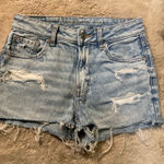 American Eagle  Mom Shorts Size 0 Light Wash Distressed Womens Photo 0