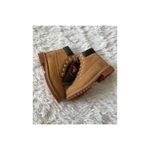 Timberland  6" Premium Waterproof Boots Wheat Nubuck size 4.5 Juniors Photo 1