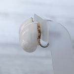 Vintage Screw On Earrings Chunky 3D Large Shell Beach Vibes White Photo 1