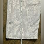 Alo Yoga  High-Waist Airbrush Capri Crop Leggings - Medium - Vapor Python Photo 7