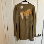 Simply Southern NWT Long Sleeve T-Shirt Size XL Floral Lion Tracker Conservation Photo 2