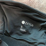 Zella  Scoop Neck Low Impact Sports Bra Keyhole‎ Racerback Wireless Black Size S Photo 2