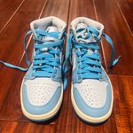 Jordan Air 1 mid Photo 1