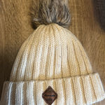 Dakine  Women’s Cream Knit Beanie with Pom-Pom Photo 0