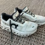 on cloud  Running Shoes Photo 0