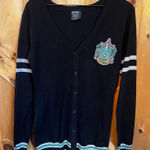 Harry Potter  Slytherin House Crest Cardigan Sweater Size Medium Embroidery Black Photo 0