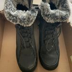 Snow Boots Size 8 Photo 1