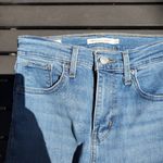 Levi's premium 724 high rise Straight jeans size 25 distressed and stret… Photo 3