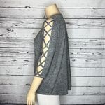 Maurice's In Motion Size 2 Heather Gray/Black Cut-Out Sleeves Athletic Top Photo 1