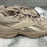 Reebok  CLUB C CARDI V2 Sneakers. Beige size  10.5 Photo 0