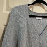 Old Navy Women’s  long sleeve v-neck sweater light gray size 3X Photo 1