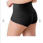 Maidenform  shorts shape wear Small Photo 1