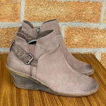 OTBT  Women's Rocker Wedge Bootie Stone Leather size 9 Photo 0