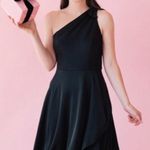 Gal Meets Glam Octavia Summer Crepe Dress Photo 0