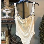 Frankies Bikinis Fawn Ruffle One Piece Swimsuit Honeymoon Phase Womens Size XL White Photo 4