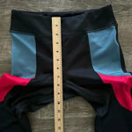 Urban Outfitters Oufitters Capri Black Workout Leggings size Medium Photo 2