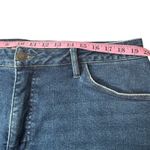 Ava & Viv Women's Size 18 Denim Midi Shorts High Rise 5" Inseam Stretch Photo 2