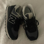 New Balance  574 Women’s black Photo 0