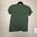 Green floral graphic tee Photo 4