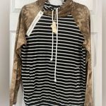 Andthewhy  pullover hoodie Photo 0