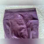 Lululemon Find Focus 7/8 Tight 25" purple Arctic Plum size 6 workout leggings Photo 9