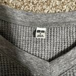 Uniqlo Sweater Photo 3