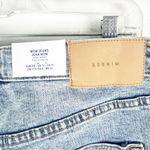 H & M Light Wash High Waist Hidden Button Fly Mom Jeans, Size 16 Photo 4