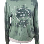 Mighty fine Green Distressed Blame It On My Zodiac Cropped Tee Size Small Photo 0