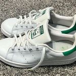 Adidas  Stan Smith Shoes in white & green women size 4 1/2 Photo 4
