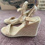 Tahari  tan wedges Photo 1
