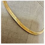 gold tone houndstooth flat chain necklace Photo 2