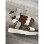 Franco Sarto Franco Sarto Ivory White Snake Embossed Platform Sandals Criss Cross Straps 7 Photo 3