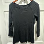 Lululemon  open back black tee size Small Photo 2