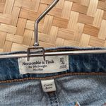 Abercrombie & Fitch  curve love 90’s straight mid rise jeans Photo 5