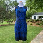 Karen Kane 🏷️ Royal Blue Black Patterned Dress Small S Faux Leather Floral Photo 2