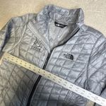 The North Face NEW‎ Women's  Small Thermoball Trek Jacket Grey Full Zip Photo 4
